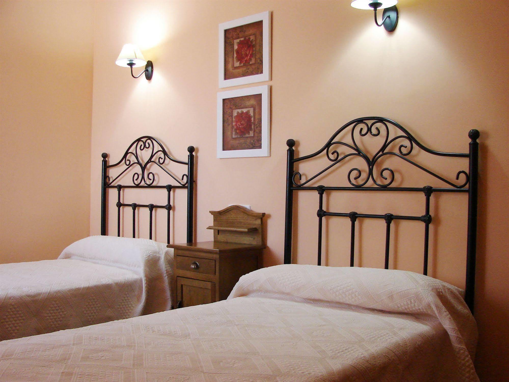 Apartamentos Sierra De Segura Segura de la Sierra Ngoại thất bức ảnh