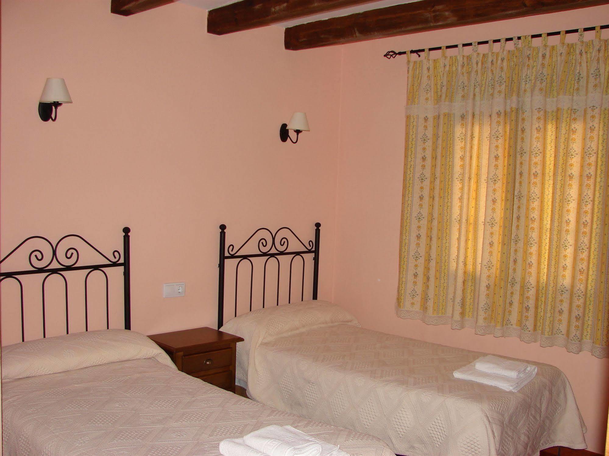 Apartamentos Sierra De Segura Segura de la Sierra Ngoại thất bức ảnh